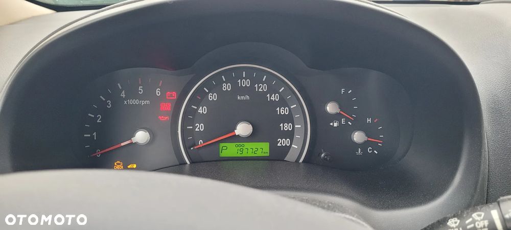 Kia Carnival 2.9 CRDi EX - 10