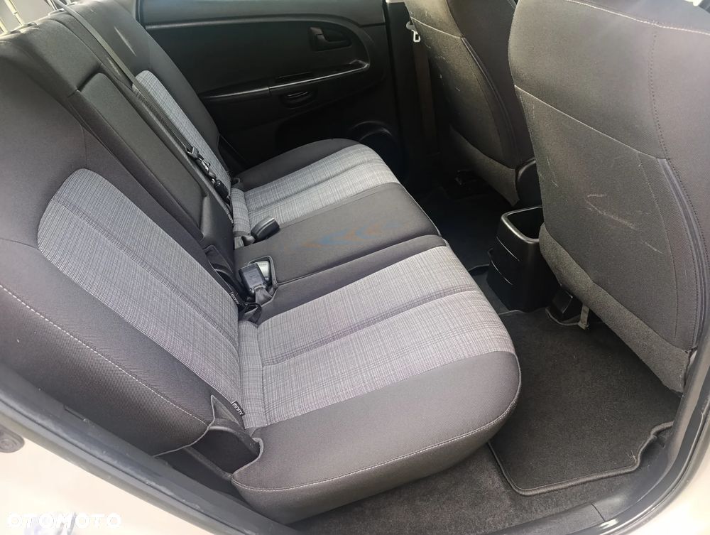 Kia Venga 1.4 CVVT Black Collection - 7