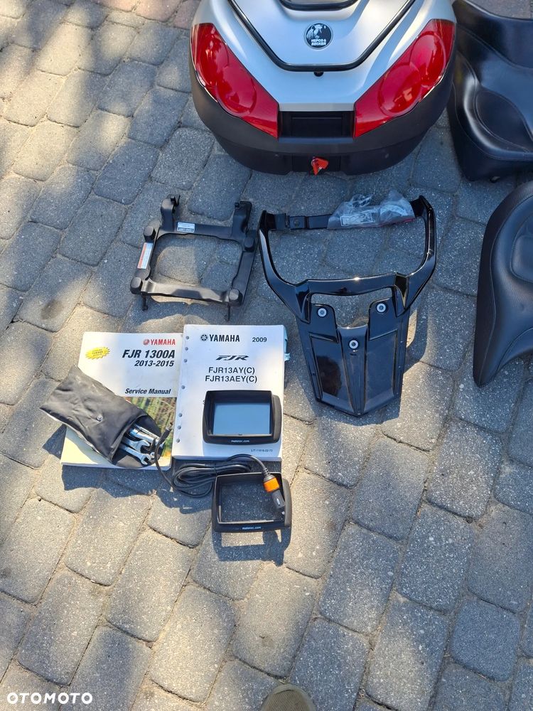 Yamaha FJR - 28