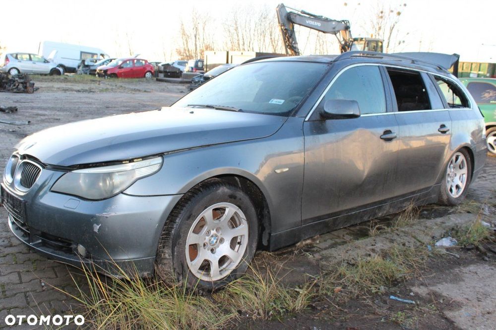 BMW 5 525d E61 2005 2.5D M57D25 Kombi (MASKA, ZDERZAK, LAMPA, BŁOTNIK, DRZWI, SZYBA, FOTEL) - 4