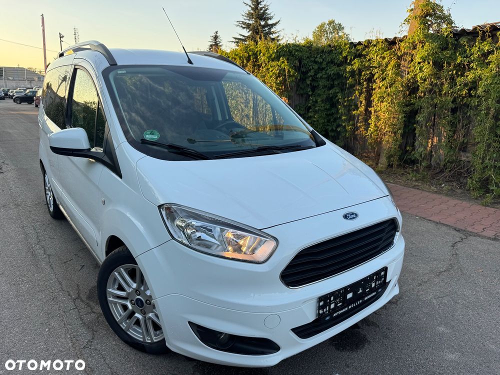 Ford Tourneo Courier 1.0 EcoBoost S&S Titanium - 3