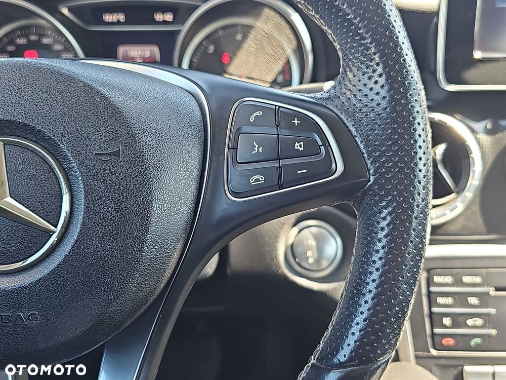 Mercedes-Benz CLA 220 d 7G-DCT - 15