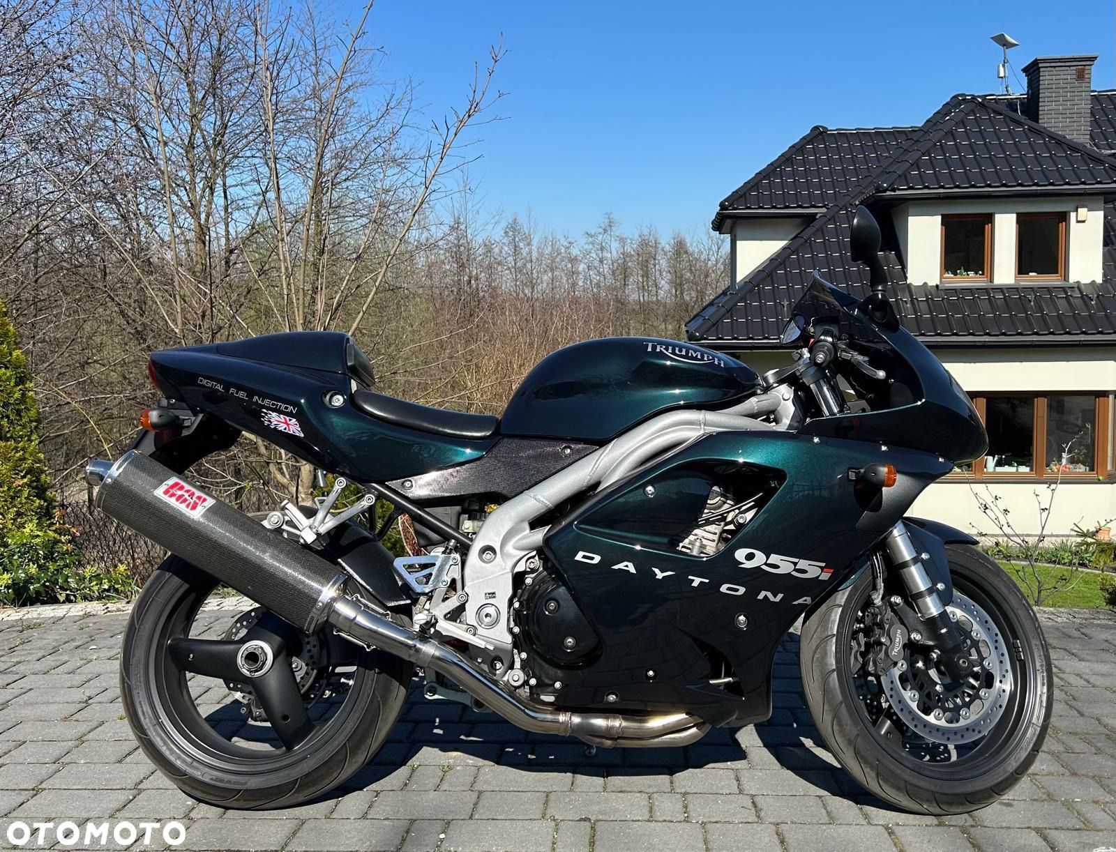 Triumph Daytona - 1