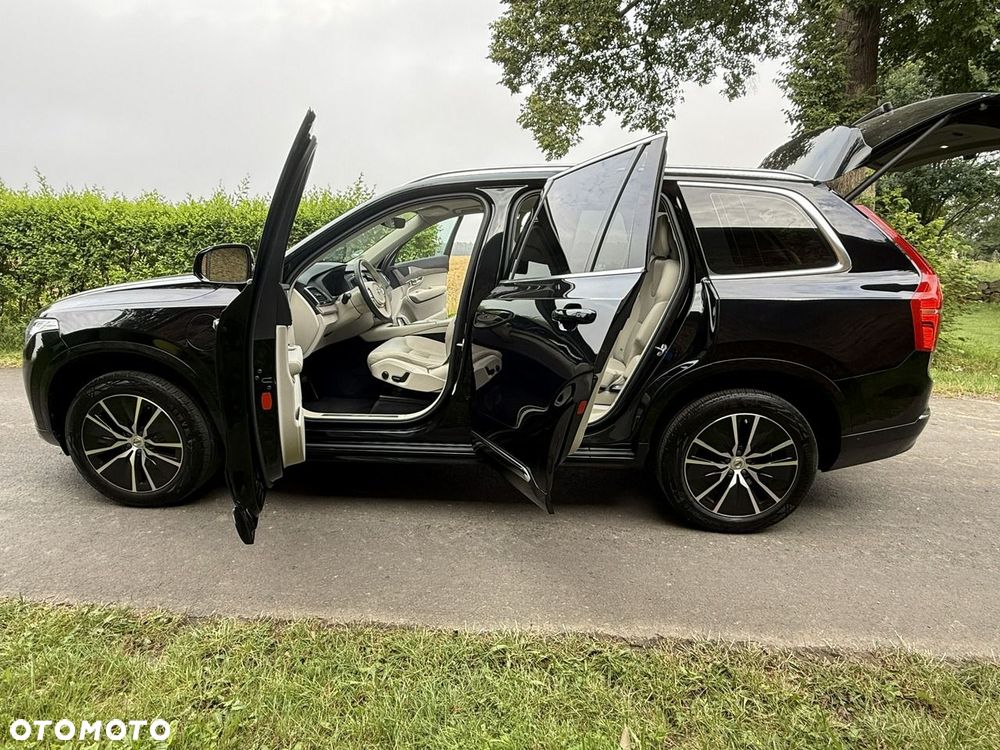Volvo XC 90 T8 AWD Plug-In Hybrid Core 7os - 16