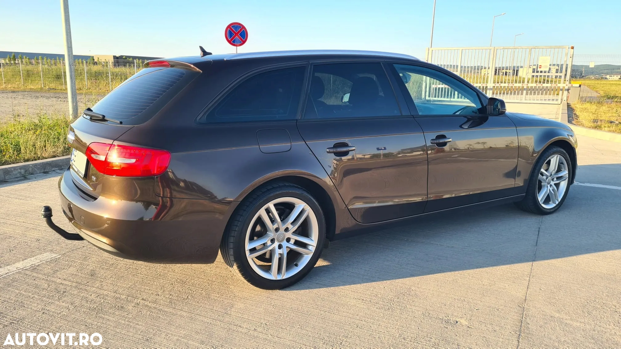 Audi A4 Avant 2.0 TDI DPF multitronic Attraction - 3