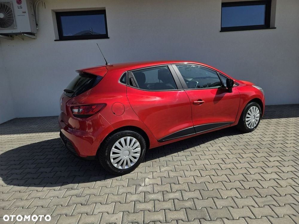 Renault Clio - 16