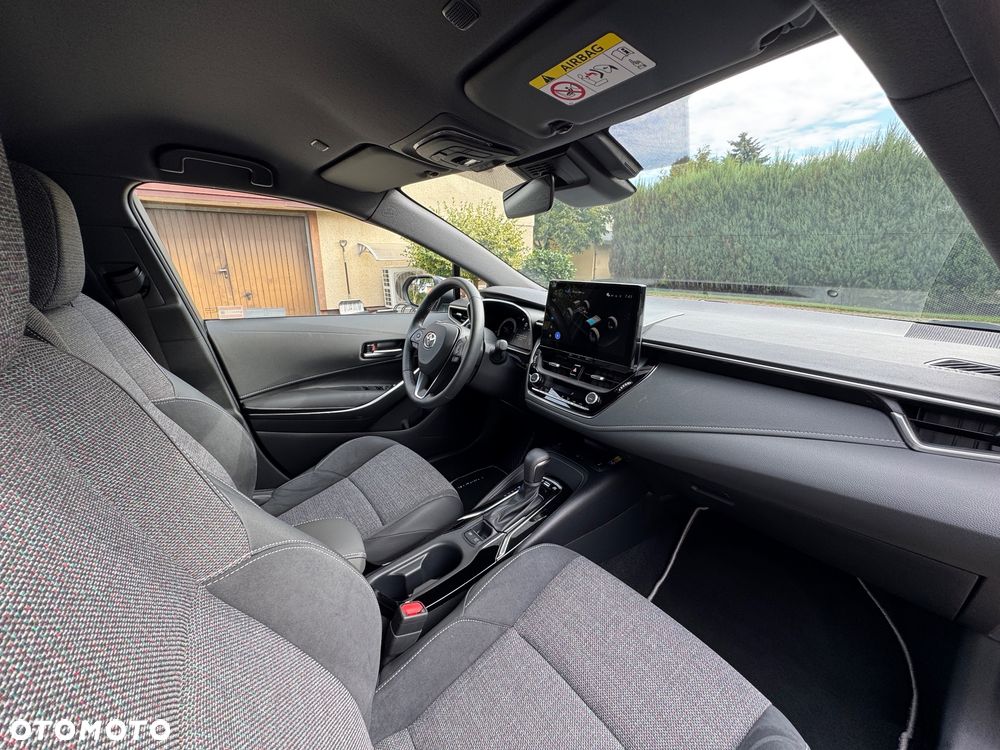 Toyota Corolla 1.8 Hybrid Style - 32