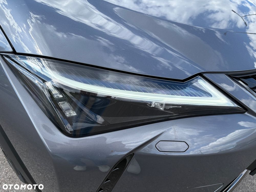 Lexus UX 250h GPF F Impression 2WD - 8