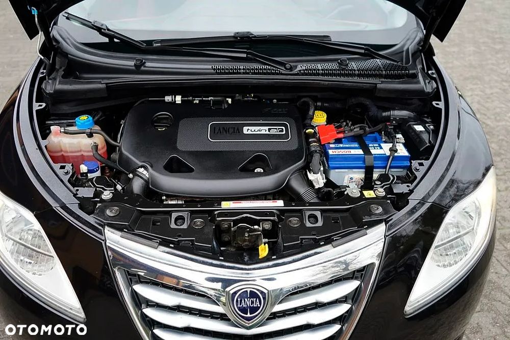 Lancia Ypsilon Y 0.9 TwinAir Turbo 8V Gold - 10