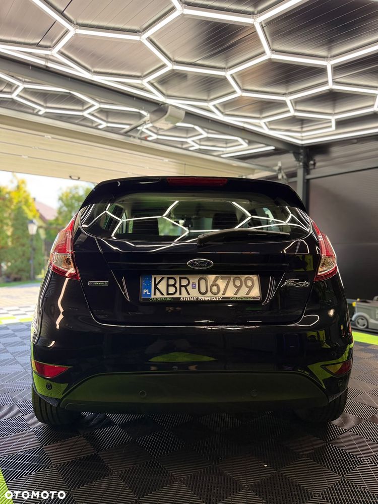 Ford Fiesta - 2