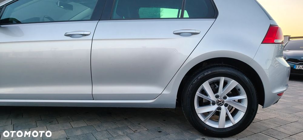 Volkswagen Golf 1.6 TDI BlueMotion Technology DSG Lounge - 11