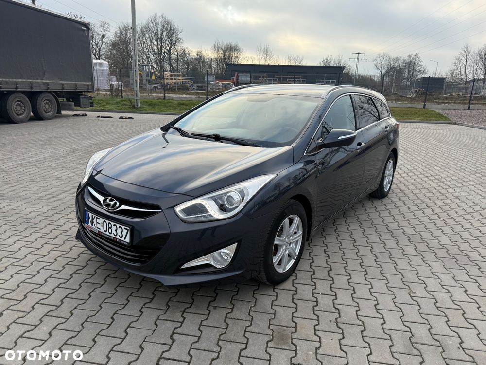 Hyundai i40 Kombi blue 1.6 Classic - 1