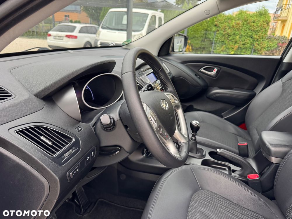 Hyundai ix35 1.6 2WD UEFA EURO 2012 Edition - 16
