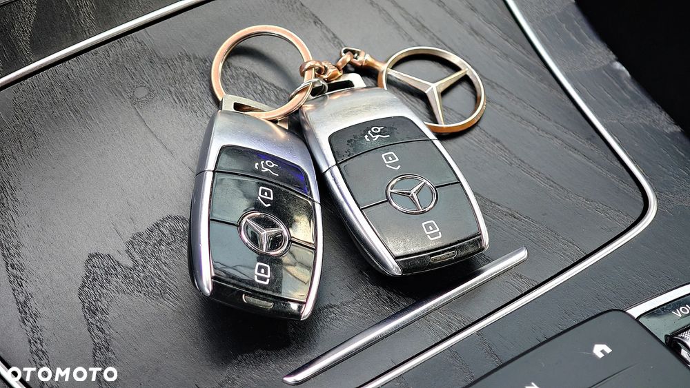 Mercedes-Benz Klasa E 220 d 4-Matic AMG - 37