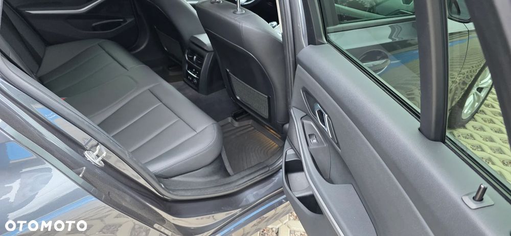 BMW Seria 3 320d Efficient Dynamics Edition Advantage - 25