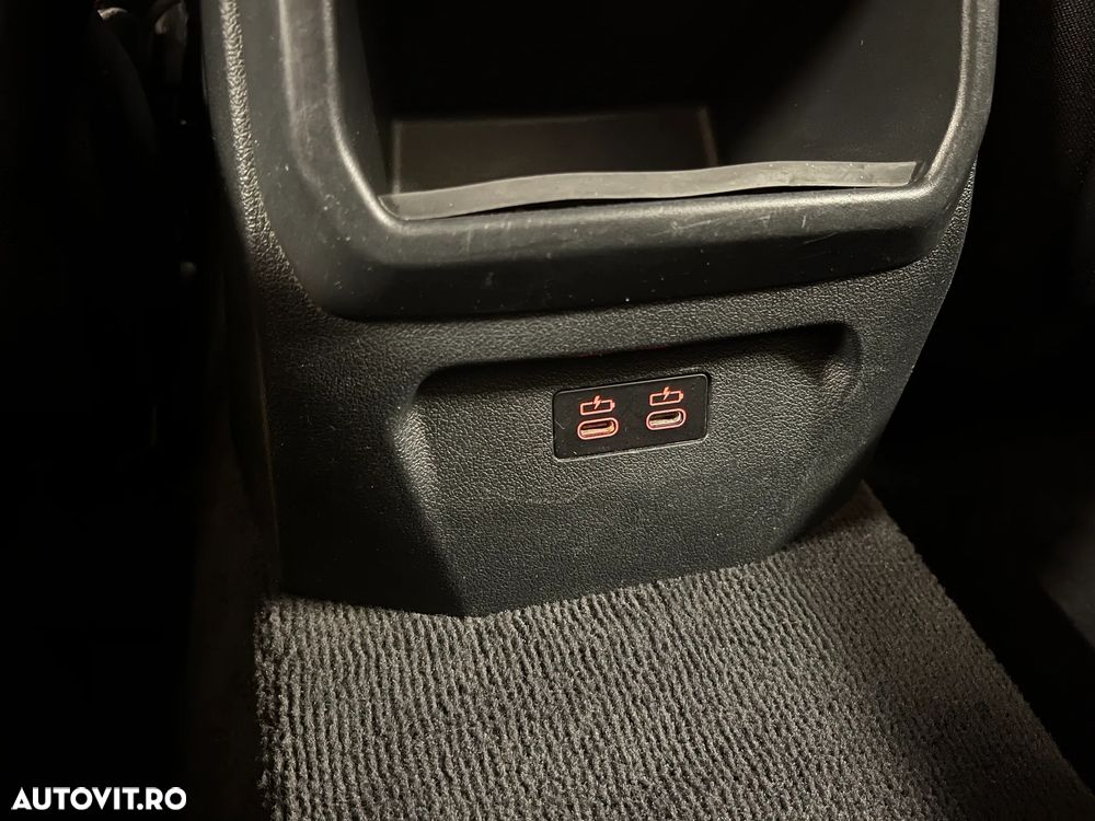 BMW Seria 2 218i Aut. Advantage - 27
