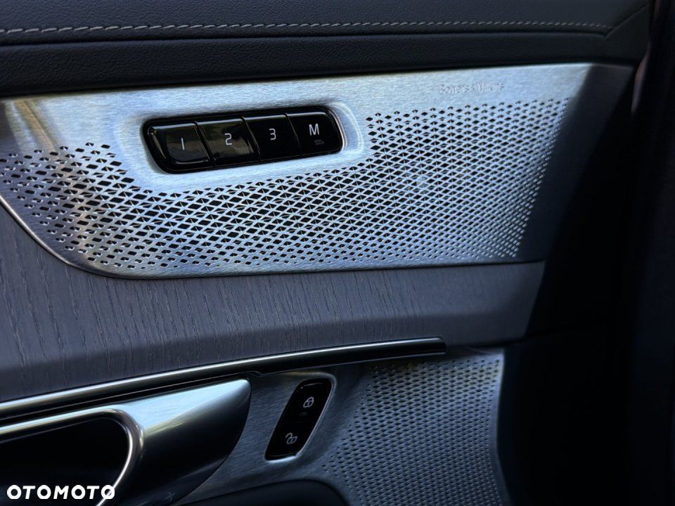 Volvo XC 90 - 19