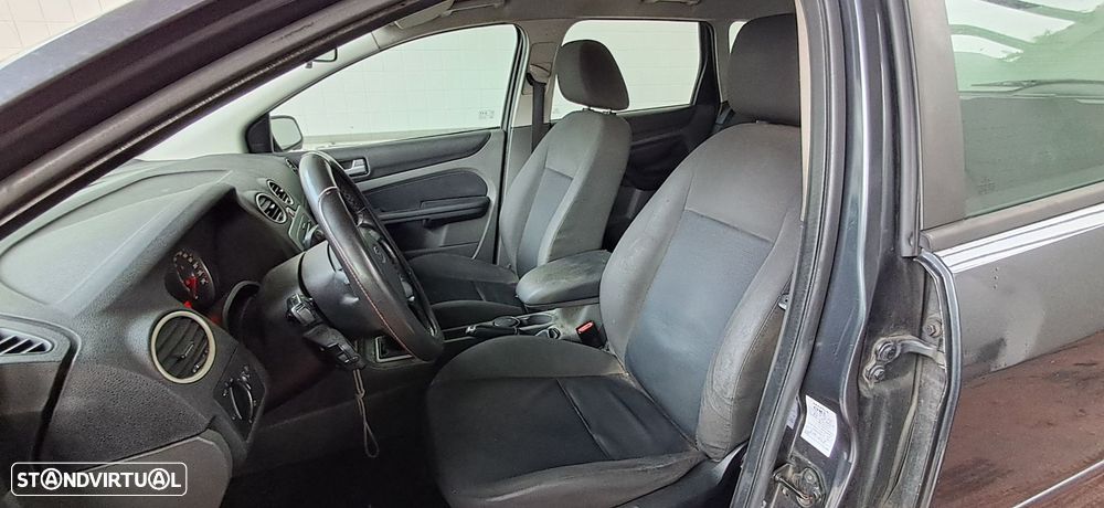 Ford Focus 1.6 TDCi Connection - 10