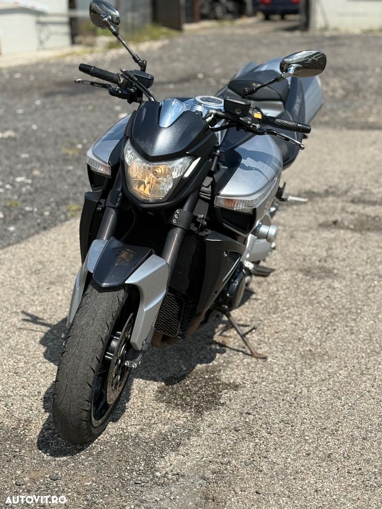 Suzuki GSX 1300 B-King - 4