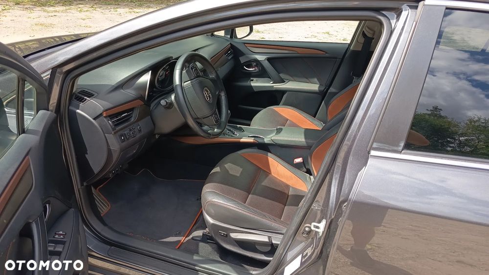 Toyota Avensis 2.0 Premium MS - 6