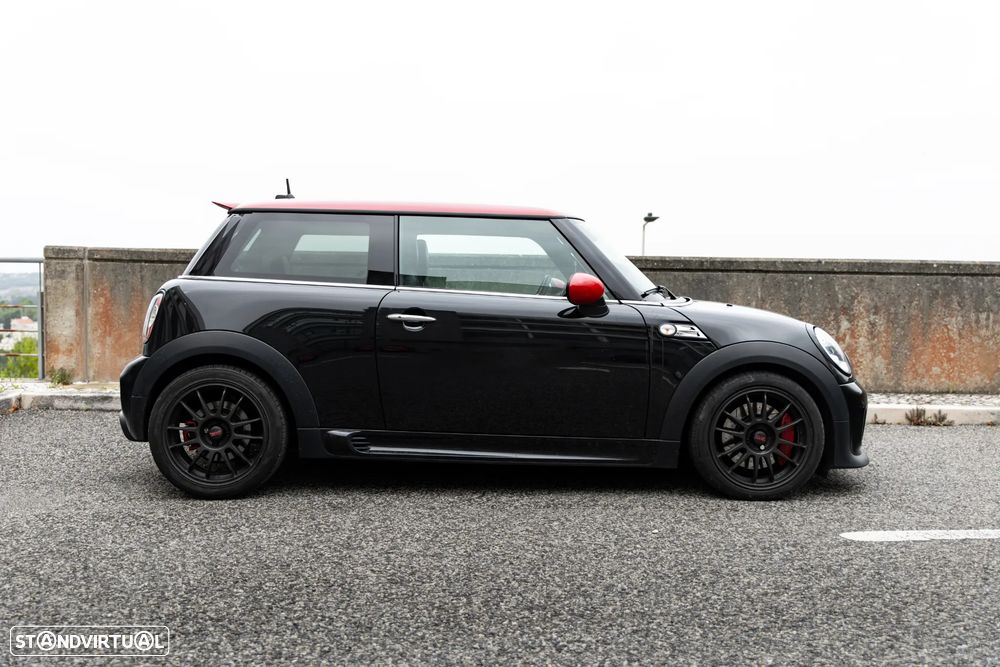 MINI 3 Portas John Cooper Works - 9