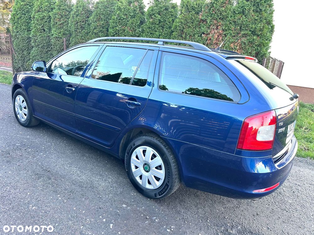Skoda Octavia 2011 photo 2