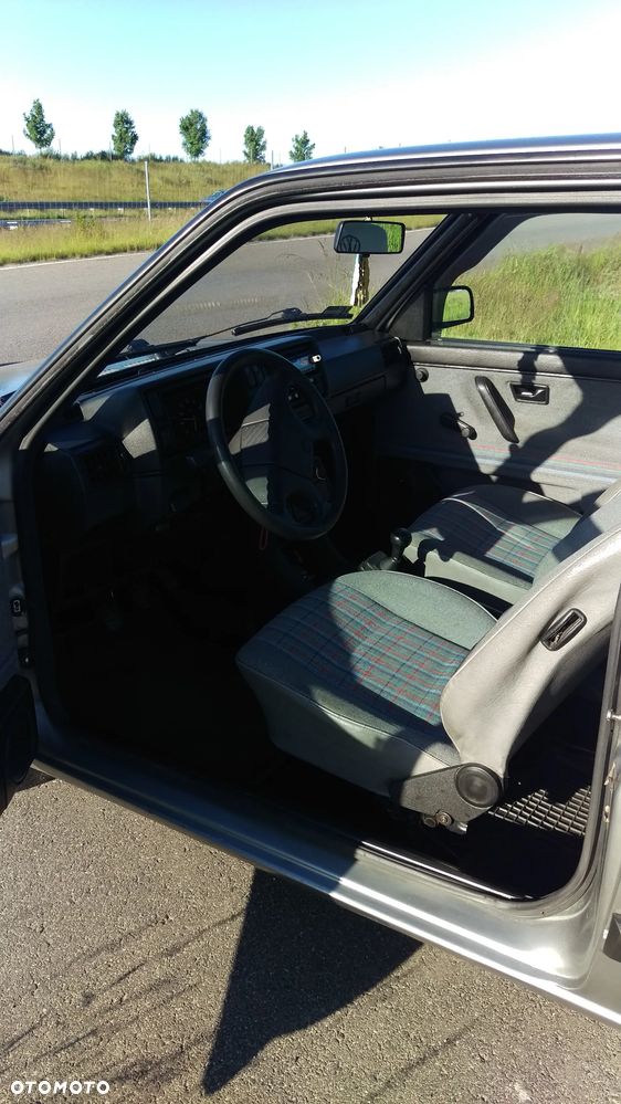 Volkswagen Golf 1.6 CL D - 6