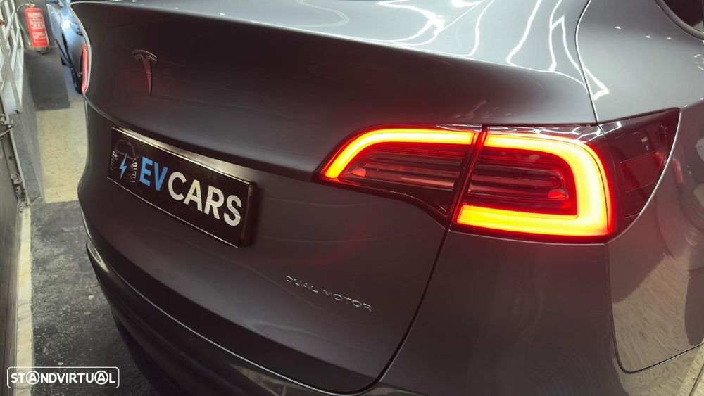 Tesla Model Y Long Range Tração Integral - 19