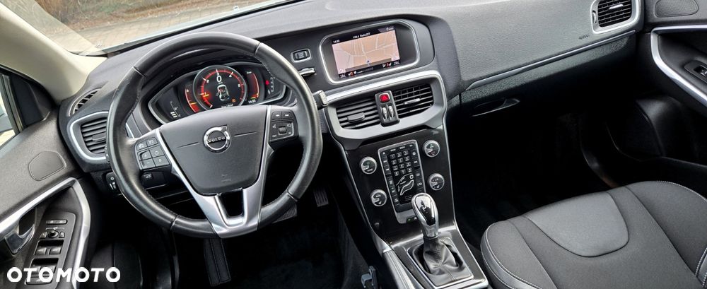 Volvo V40 D2 Geartronic Momentum - 31