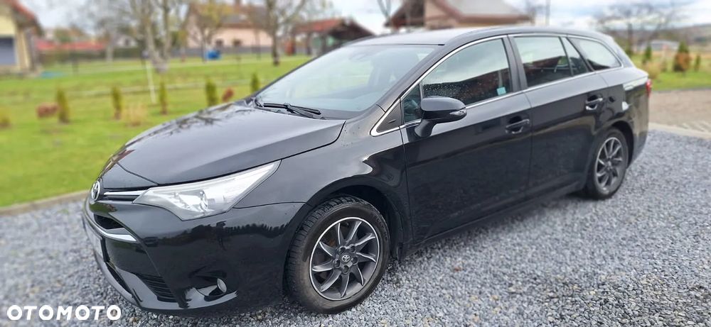 Toyota Avensis 1.8 Active - 6