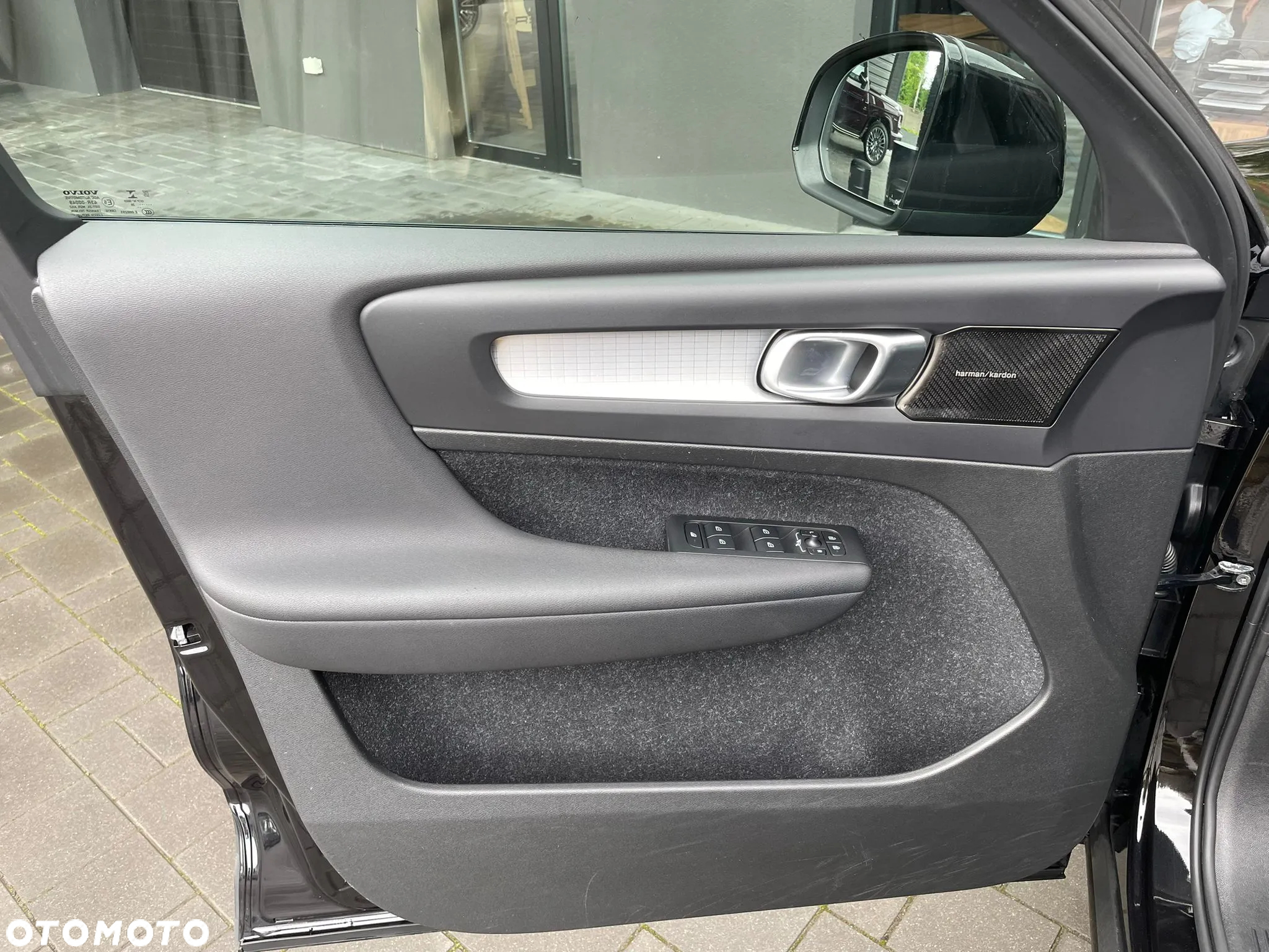 Volvo XC 40 T4 Momentum Pro - 27