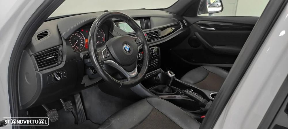BMW X1 18 d sDrive Line Sport - 18