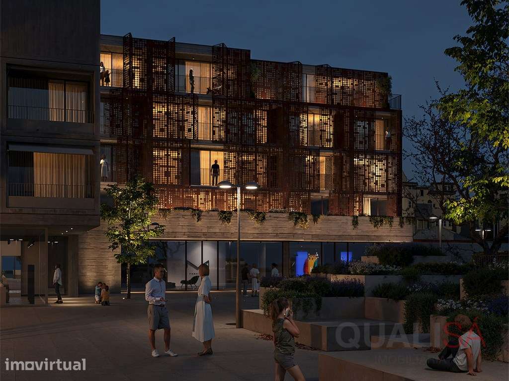 Loja nova com dois pisos e pátio em empreendimento de luxo no centr... - Grande imagem: 2/8