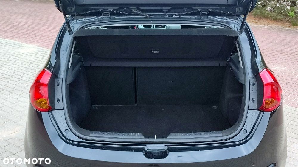 Kia Ceed 1.6 CRDi L - 32
