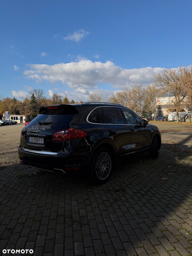 Porsche Cayenne - 8