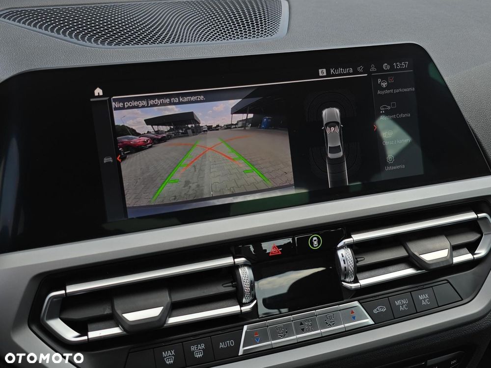 BMW Seria 3 318d - 21