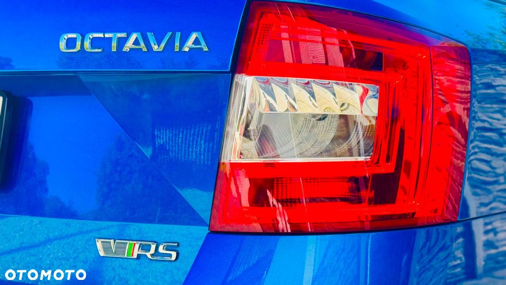 Skoda Octavia 2.0 TDI DSG RS - 26