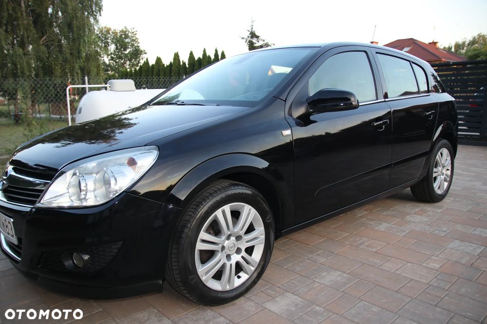 Opel Astra 1.7 CDTI Cosmo - 3