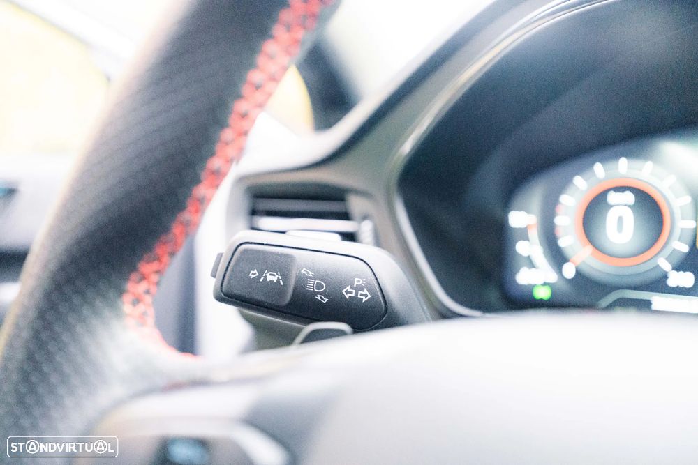 Ford Focus 1.0 EcoBoost Hybrid Aut. ST-LINE - 42