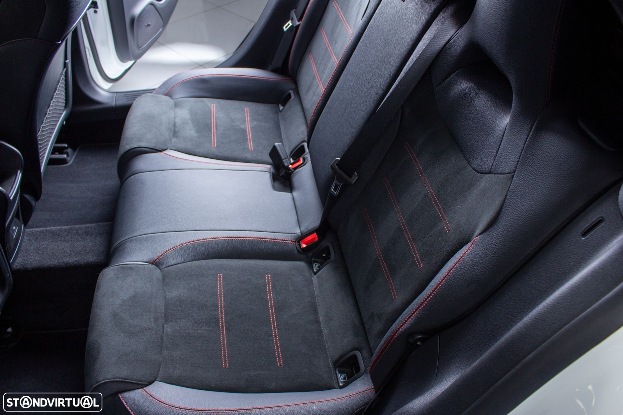 Mercedes-Benz CLA 250 e Shooting Brake AMG Line - 24