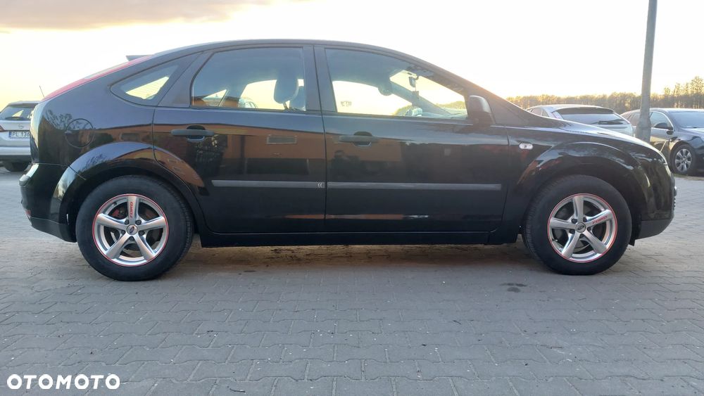 Ford Focus 1.6 16V Trend - 15