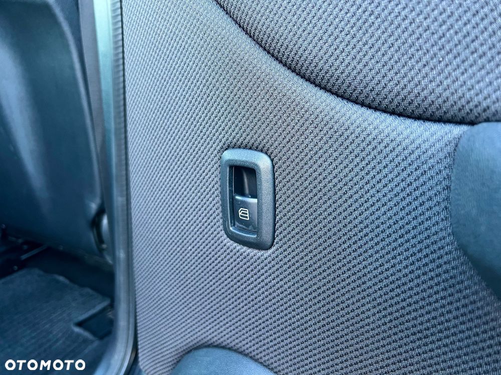 Mercedes-Benz Klasa B 200 CDI Autotronic - 26