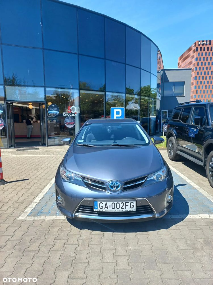 Toyota Auris 1.8 HSD Luna - 1
