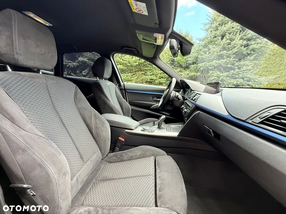 BMW Seria 3 335i xDrive M Sport - 28