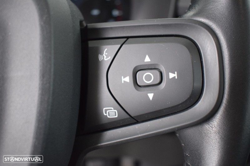 Volvo XC 40 2.0 D3 Momentum - 19