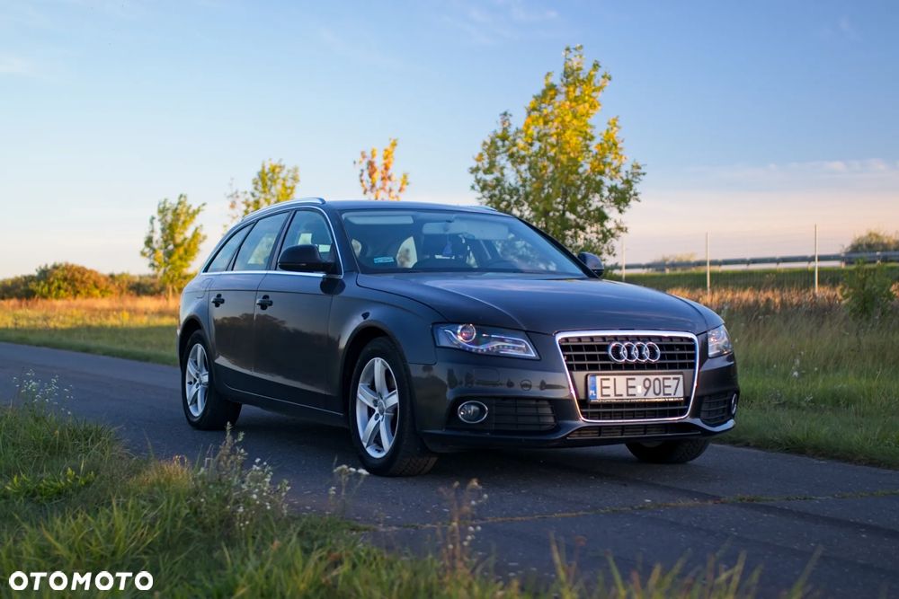 Audi A4 - 1
