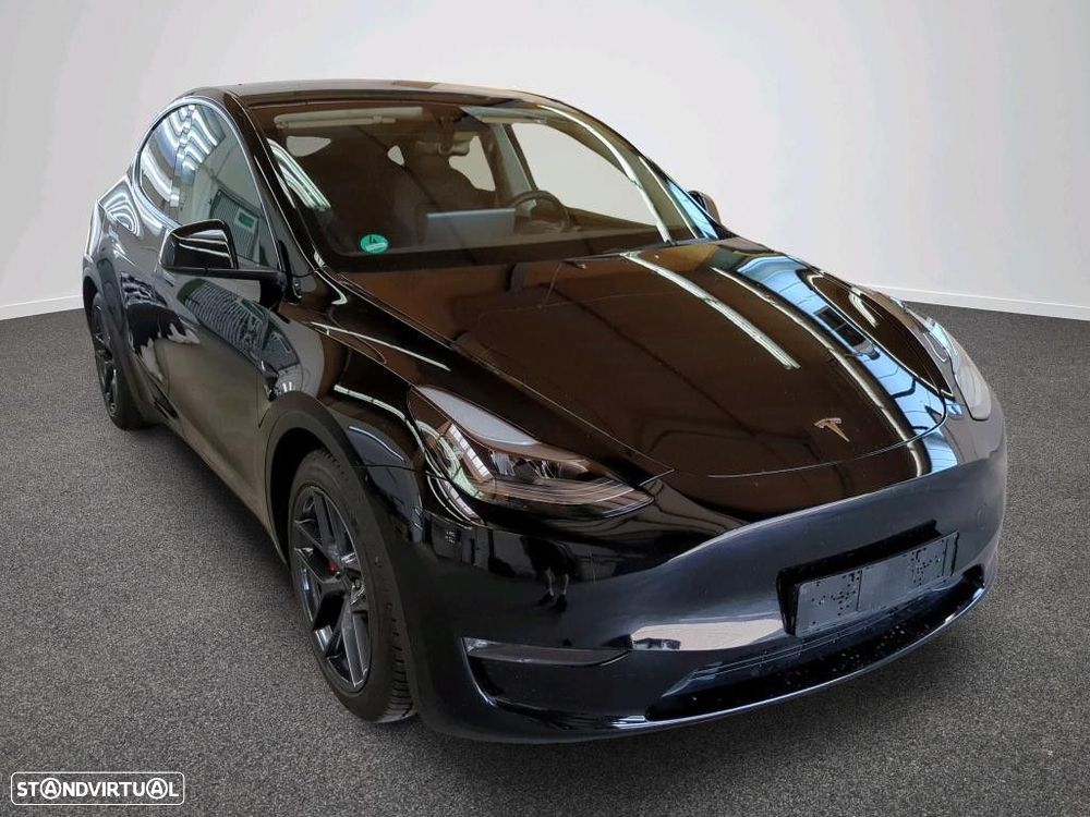 Tesla Model Y Performance Dual Motor AWD - 4