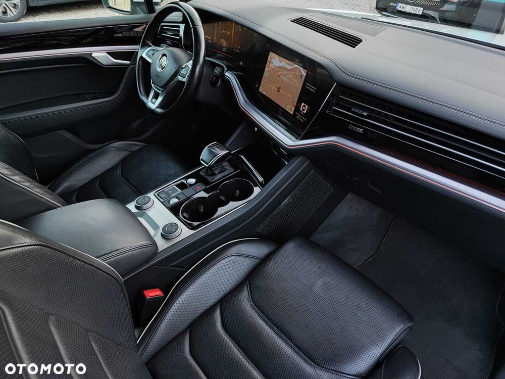 Volkswagen Touareg 3.0 V6 TDI SCR 4Mot R-Line - 19