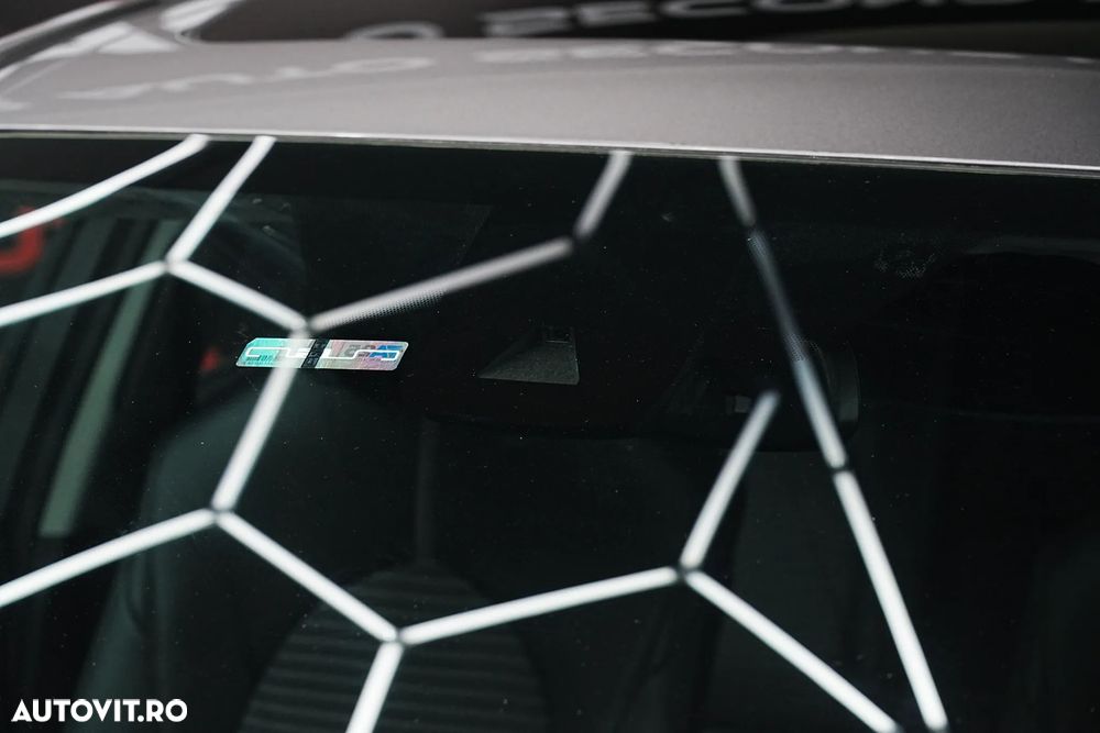 Toyota Camry Luxury - 39