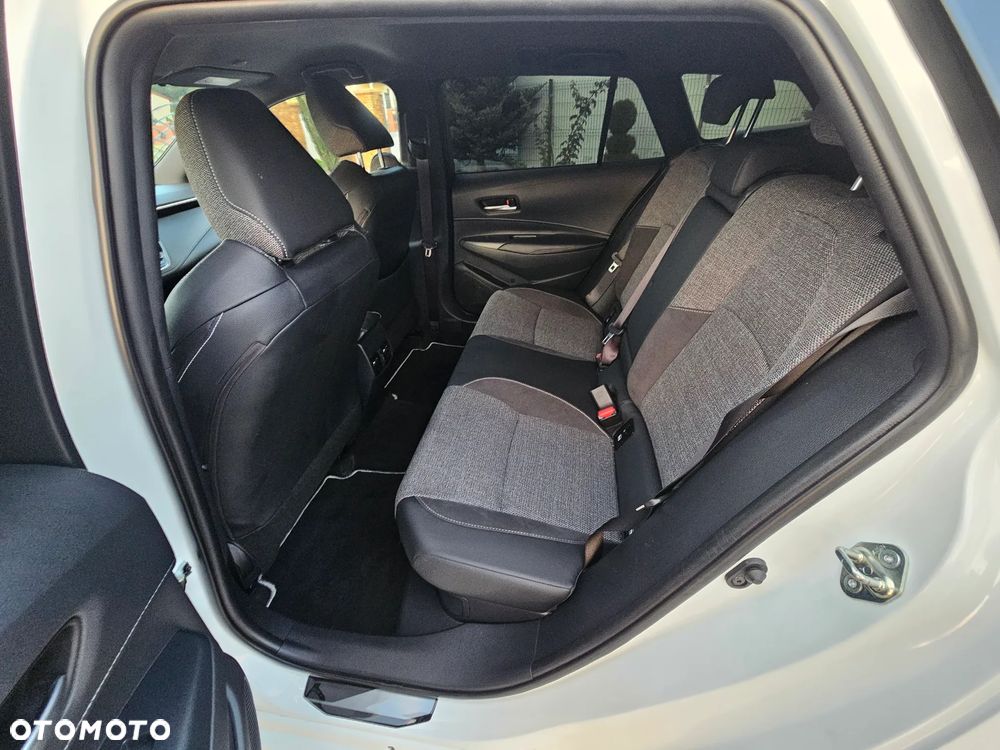 Toyota Corolla 2.0 Hybrid Style - 14